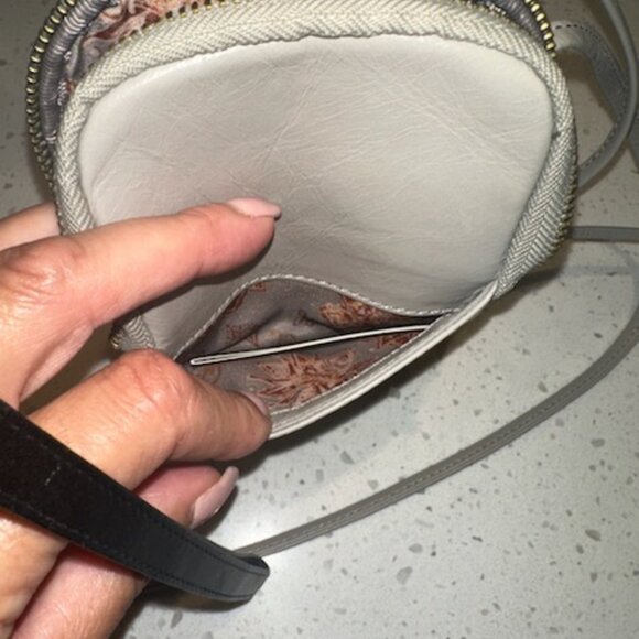 Hobo International Crossbody bag - Picture 8 of 9